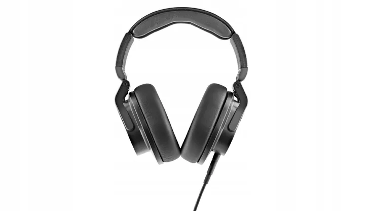 sluchawki-nauszne-austrian-audio-konstrukcja-zamknieta