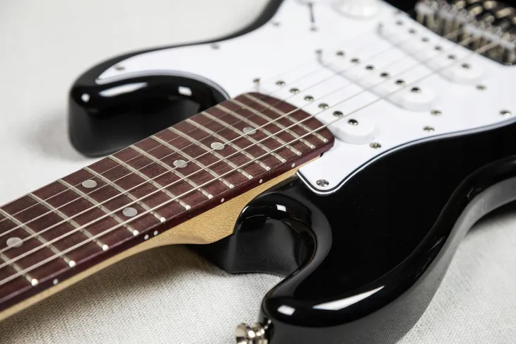 harley-benton-st-junior-bk-gitara-elektryczna-model-st-junior-bk-marka-harley-benton