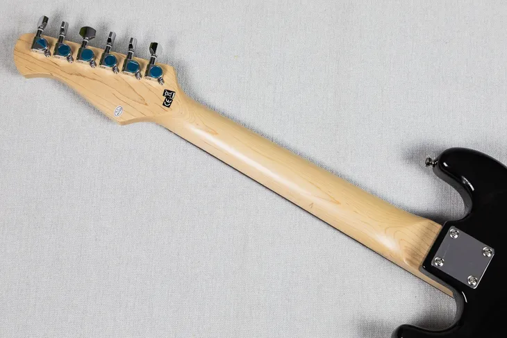 harley-benton-st-junior-bk-gitara-elektryczna-kod-producenta-st-junior-bk-model-st-junior-bk-marka-harley-benton