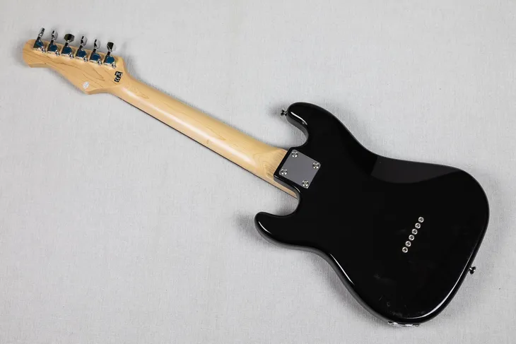 harley-benton-st-junior-bk-gitara-elektryczna-model-st-junior-bk-kod-producenta-st-junior-bk-marka-harley-benton