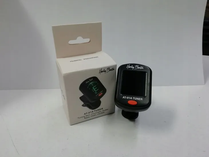 tuner-harley-benton-376279-waga-z-opakowaniem-1-kg-marka-harley-benton