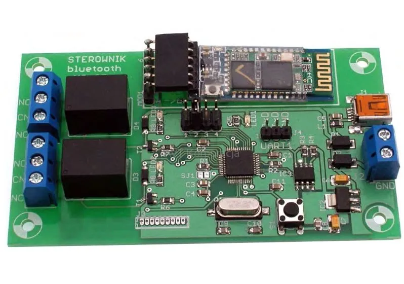 przelacznik-z-interfejsem-bluetooth-avt5551-b