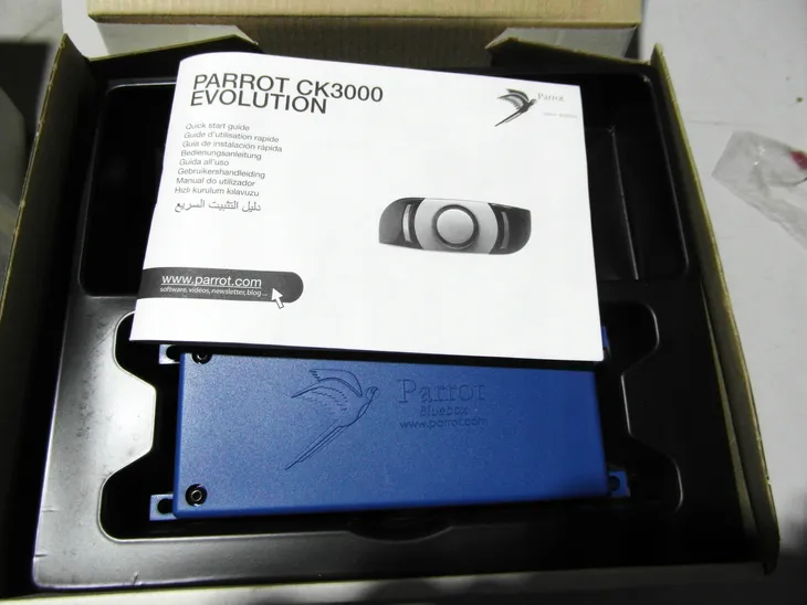 zestaw-glosnomowiacy-parrot-ck3000-evolution-funkcje-automatyczne-wylaczanie-sie