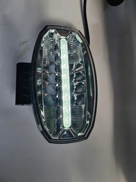 reflektor-drogowy-led-jazda-dzienna-led-12-24v-producent-czesci-kamar