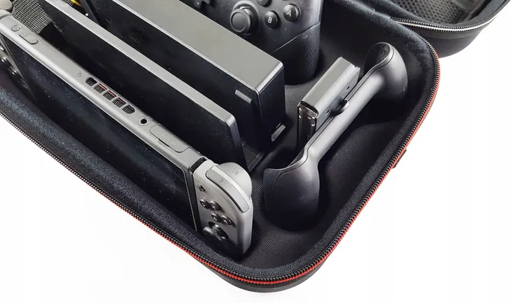 etui-vortex-est-nswo-do-nintendo-switch-czarne-waga-z-opakowaniem-0-7-kg-kod-producenta-est-nswo