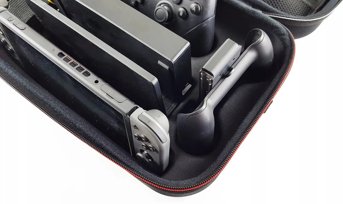etui-vortex-est-nswo-do-nintendo-switch-czarne