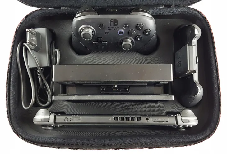 etui-vortex-est-nswo-do-nintendo-switch-czarne-kod-producenta-est-nswo-producent-vortex
