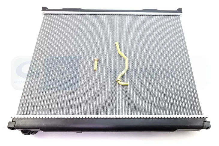 chlodnica-silnika-550110-nrf-producent-czesci-nrf