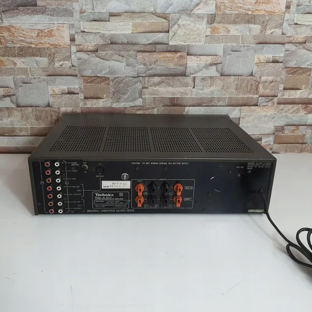 wzmacniacz-technics-su-v7-pozostale-zlacza-wejscie-gramofonowe