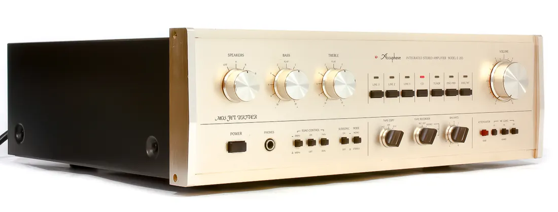 wzmacniacz-accuphase-e-205