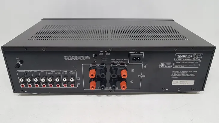 wzmacniacz-technics-su-vz320-zalaczone-wyposazenie-przewod-zasilajacy