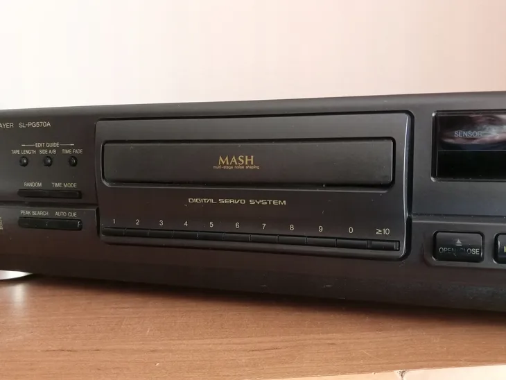 odtwarzacz-cd-technics-sl-pg570a-czarny-marka-technics