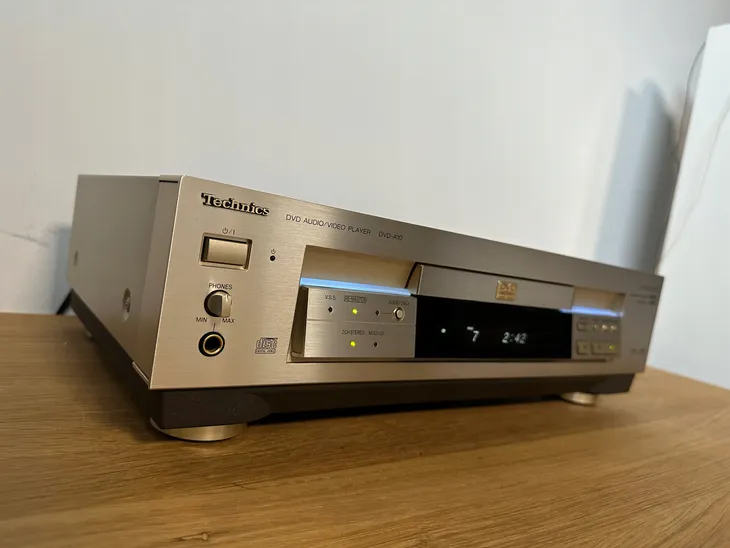 odtwarzacz-cd-technics-dvd-a10-srebrny-rodzaj-jednoplytowy