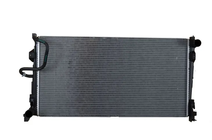 chlodnica-silnika-58230-nrf-waga-z-opakowaniem-11-kg