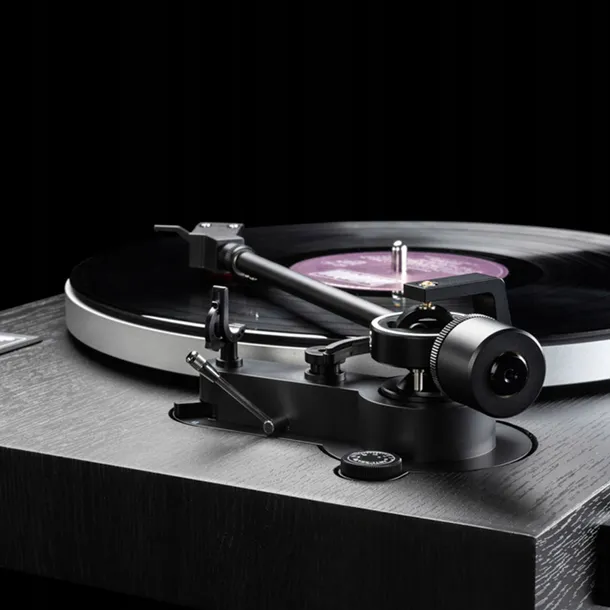gramofon-dual-cs-529-czarny-zlacza-wyjscie-audio