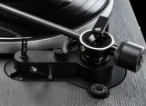 gramofon-dual-cs-529-czarny-wysokosc-produktu-14-5-cm