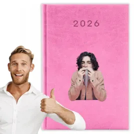 kalendarz-2026-a5-rozowy-planer-niedziele-swieta-imp-timothee-chalamet-08