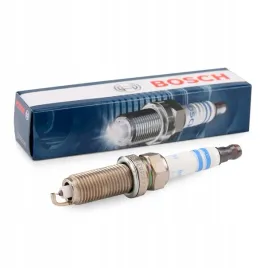swieca-zaplonowa-bosch-0-242-135-548-yr7sii33u-9686-hyundai-kia-ssangyong
