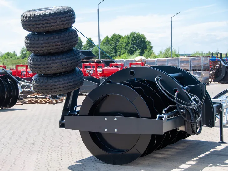wal-pryzmowy-metal-technik-stan-nowy