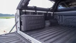 maxliner-maxside-box-skrzynka-organizer-na-pake-toyota-hilux