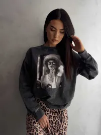 dekatyzowana-bluza-byme-image-czarna