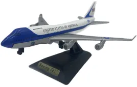 samolot-boeing-747-200b-air-force-one-model-podstawka-metal-motormax