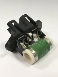 rezystor-wstepny-silnik-elektryczny-wentylatora-chlodnicy-drs09002