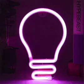 neon-led-baterie-usb-na-sciane-zarowka-rozowa