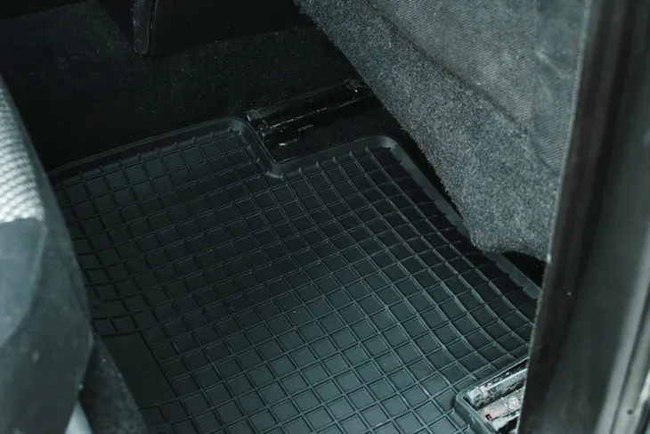 gumowy-dywanik-kierowcy-renault-espace-initiale-15-stan-nowy-marka-mg