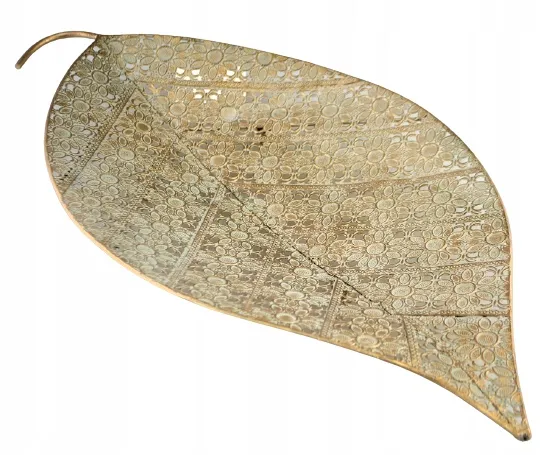 patera-zlota-lisc
