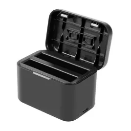 etui-ladujace-na-baterie-i-karty-pamieci-puluz-do-insta360-x4-czarne