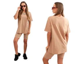 camelowy-komplet-damski-bawelniany-t-shirt-oversize-kolarki-z-lampasami