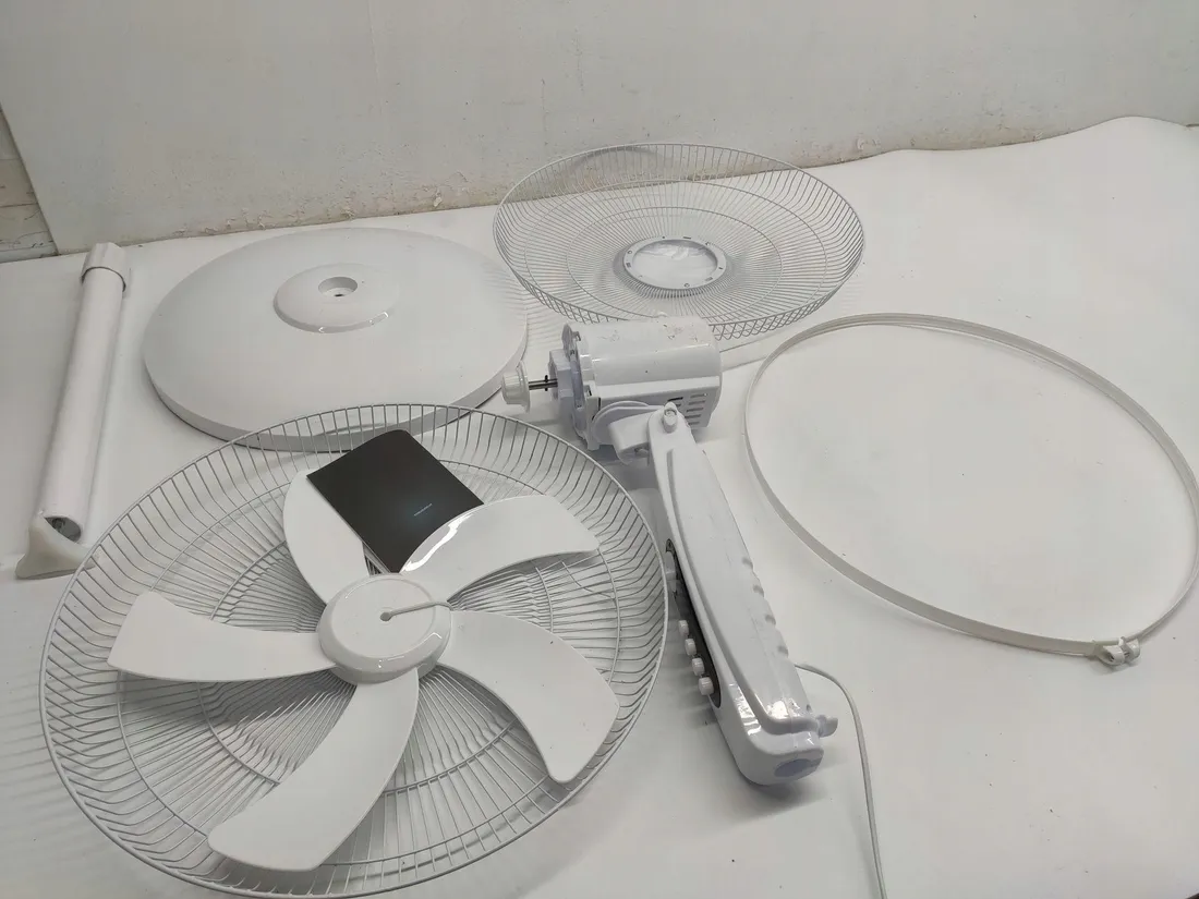 wentylator-podlogowy-cecotec-08297-bialy-stan-powystawowy