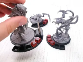 nemesis-podstawki-na-znaczniki-ran-dopasowuja-sie-do-figurki-14szt-1kpl