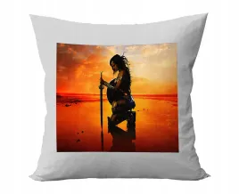 poduszka-personalizowana-wonder-woman-filmy-pomysl-na-prezent-grafiki