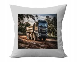 poduszka-personalizowana-man-tiry-pomysl-na-prezent-super-grafiki