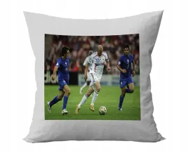 poduszka-personalizowana-zidane-pilka-pomysl-na-prezent-super-grafiki