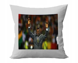 poduszka-personalizowana-pele-pilka-pomysl-na-prezent-super-wzory