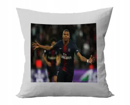 poduszka-personalizowana-kylian-mbappe-pilka-pomysl-na-prezent-wzory