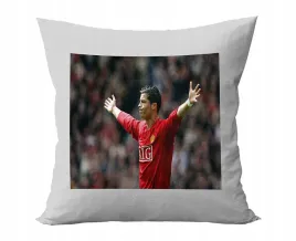 poduszka-personalizowana-cristiano-ronaldo-pilka-pomysl-na-prezent-grafiki