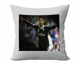 poduszka-personalizowana-cristiano-ronaldo-pilka-pomysl-na-prezent-grafiki