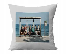 poduszka-personalizowana-bts-muzyka-pomysl-na-prezent-super-wzory