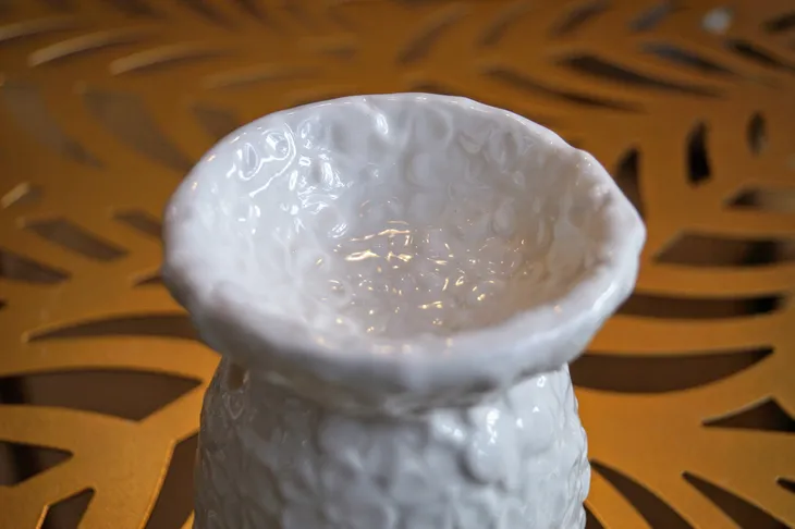 kominek-ceramiczny-bialy-8x95cm-material-ceramika