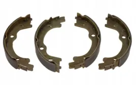 szczeki-ham-recz-kia-carens-06-