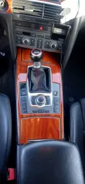audi-a6-c6-lift-okleiny-kokpitu-dekory-panel-deska-decor-carbon-alu