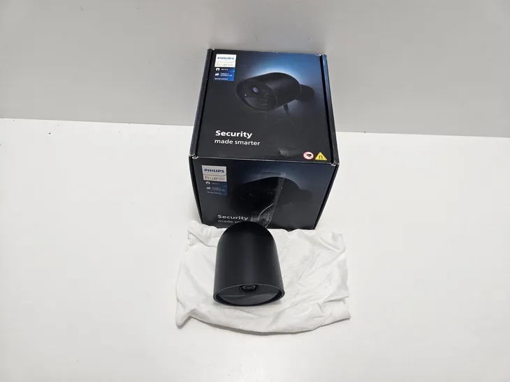 kamera-przewodowa-philips-hue-secure-stan-powystawowy-producent-philips