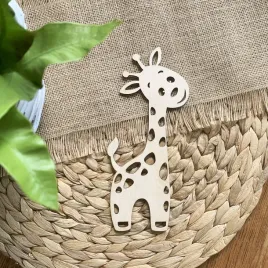 drewniana-zyrafa-dekor-wys-40-cm