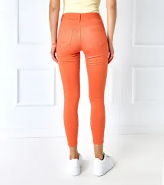 pomaranczowe-materialowe-spodnie-rurki-bocage