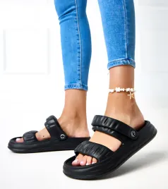 czarne-sandaly-piankowe-z-marszczeniem-coreia