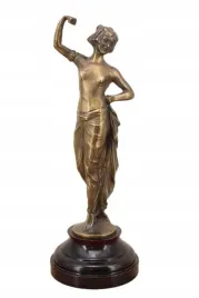 kobieta-egipcjanka-akt-figura-rzezba-z-brazu-dekoracja
